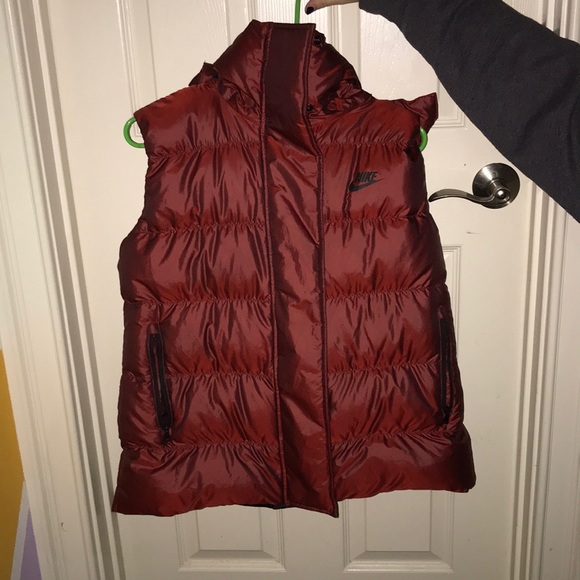 Nike Sweaters - Nike vest